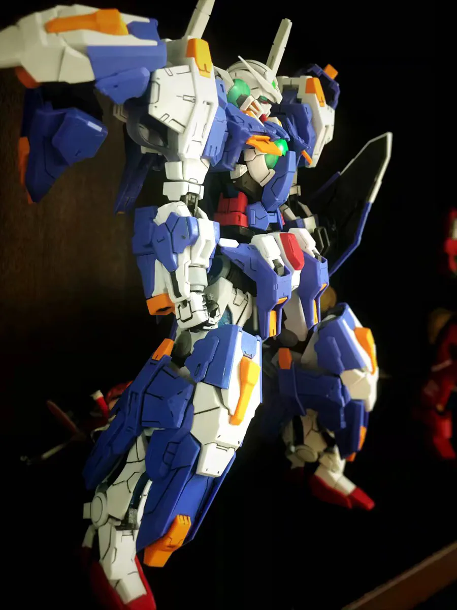 Gundam_model_snow